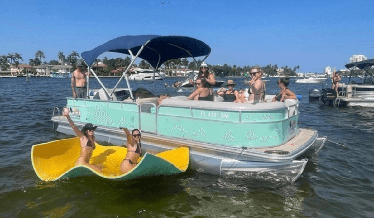4-Hour Pontoon Captain Service